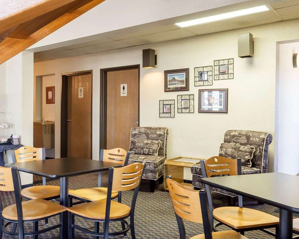 Econo Lodge Watertown Restaurante foto